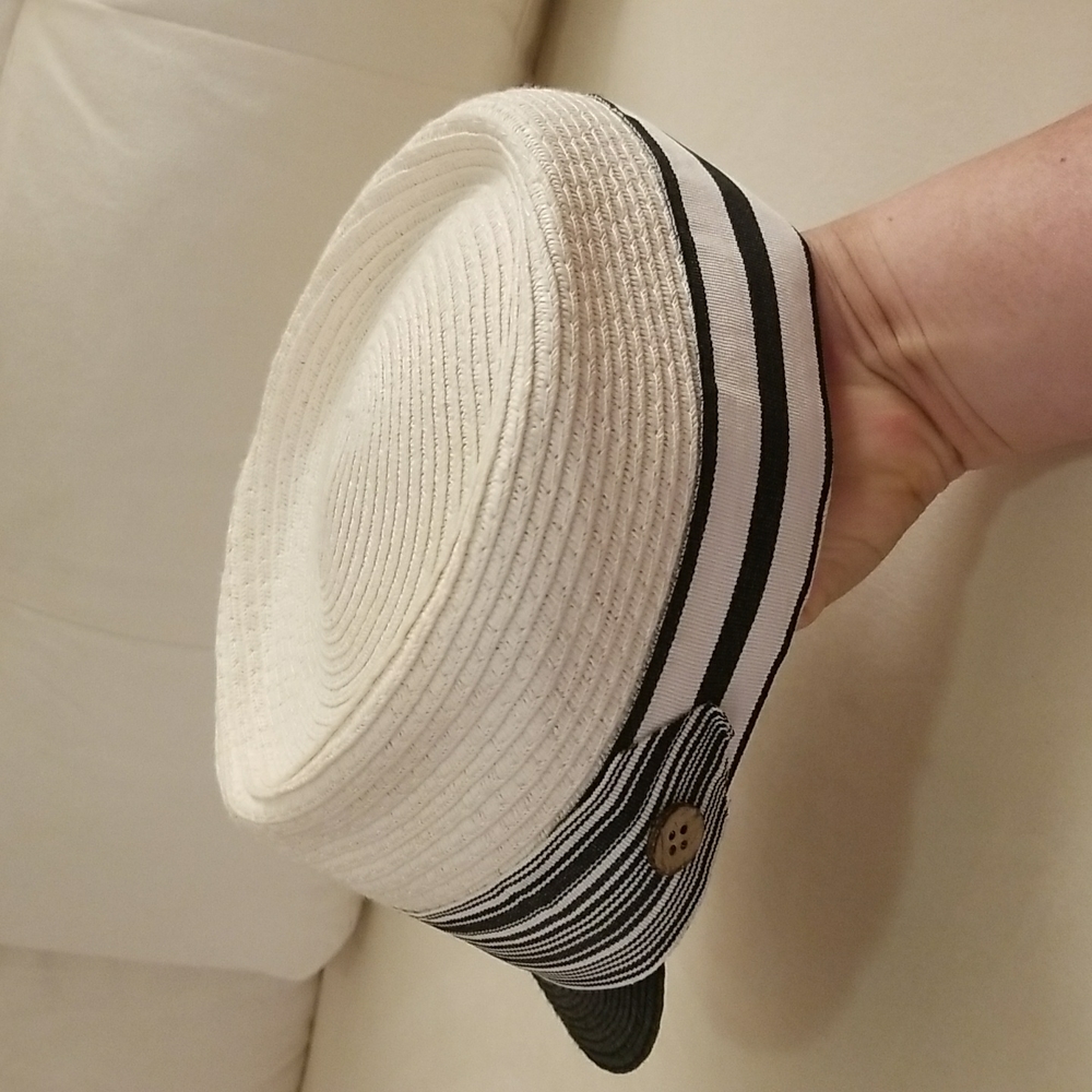 Canvas hat - Picture 2 of 3